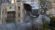 Κίεβο: Τρεις νεκροί από ρωσικό πλήγμα με drone σε πολυκατοικία