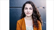 Σουηδία: 26χρονη και ιρανικής καταγωγής η νέα υπ. Περιβάλλοντος - Η νεότερη στην ιστορία της χώρας