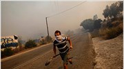 Μαίνεται η πυρκαγιά σε Κιθαιρώνα και Κάρυστο