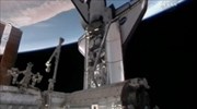 «Περίπατος στο διάστημα» για τους αστροναύτες του Endeavour