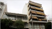 Σκότωσε τη γυναίκα του και έπεσε από το μπαλκόνι με τα δύο του παιδιά