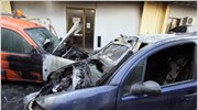 Μπαράζ εμπρηστικών επιθέσεων σε οχήματα τη νύχτα στην Αθήνα