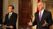 Γουέν Τζιαμπάο: Θα αγοράσουμε ελληνικά ομόλογα
