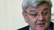 Πυρά Φίσερ κατά Μέρκελ για τους χειρισμούς της στο ζήτημα της Ελλάδας