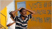 Αϊτή: Μοιρολόγια και προσευχές στα ερείπια