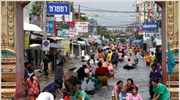 Εκατοντάδες νεκροί από τις πλημμύρες σε Ταϊλάνδη, Καμπότζη και Βιετνάμ