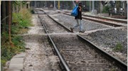 Συρμός του Προαστιακού παρέσυρε και τραυμάτισε δύο άτομα