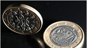 Νέες πιέσεις στο ευρώ
