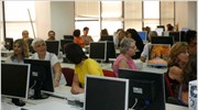 WSJ: Οι Ελληνες εργάζονται περισσότερο σε όλη την ΕΕ