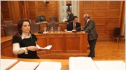 Βουλή: Ενστάσεις φορέων για το άνοιγμα κλειστών επαγγελμάτων