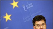 «Προϋπόθεση για την παραμονή της Ελλάδας στο ευρώ η τήρηση των δεσμεύσεων»