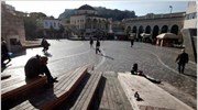 «Πρωταθλητές» στη μείωση του διαθέσιμου εισοδήματος