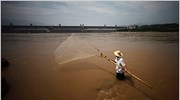 Γιατί βάφτηκε κόκκινος ο ποταμός Γιανγκτζέ;