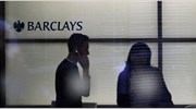 Barclays: «Αρνητικό» outlook από τη Moody