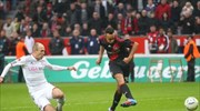 Bundesliga: Χαρίζουν τον τίτλο στη Ντόρτμουντ