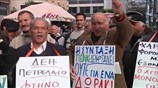 Reuters: Στον δρόμο ξανά οι Έλληνες
