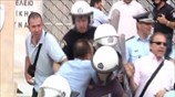Reuters: Επεισόδια με εργαζομένους των ναυπηγείων στην Αθήνα