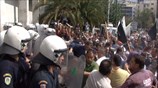 Ταραχές έξω από τη ΓΑΔΑ
