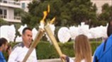 Στη Βρετανία παραδόθηκε η ολυμπιακή φλόγα