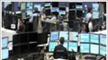 Η αβεβαιότητα παρασύρει ευρώ και χρηματιστήρια