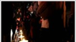 Reuters: Βουβή διαμαρτυρία με αναμμένα κεριά στην Αθήνα