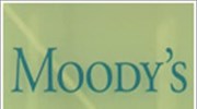 Yποβάθμιση 8 ελληνικών τραπεζών από Moody΄s