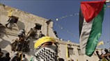 Δεκάδες χιλιάδες υποστηρικτές της παλαιστινιακής Φατάχ, του κινήματος που ίδρυσε ο Γιάσερ ...