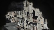 Κατεστραμμένα σπίτια σε γειτονιά της πόλης Χομς. Η σύγκρουση στη Συρία έχει ...