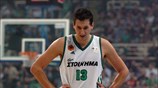 Ο παίκτης του Παναθηναϊκού Δημήτρης Διαμαντίδης αντιδρά απογοητευμένος από την ήττα της ...