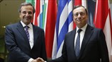 Ο Ελληνας πρωθυπουργός Αντώνης Σαμαράς συναντήθηκε με τον πρόεδρο της Ευρωπαϊκής Κεντρικής ...