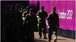 Η βρετανική κυβέρνηση κινητοποίησε άλλους 1.200 στρατιώτες για να αναλάβουν τον τομέα ...