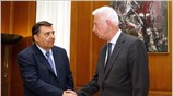 Ιδιαίτερα αιχμηρός ήταν ο πρόεδρος του ΛΑΟΣ, Γιώργος Καρατζαφέρης, στις δηλώσεις του ...