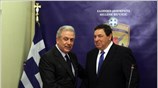 Νωρίς το απόγευμα πραγματοποιήθηκε και η τελετή παράδοσης-παραλαβής στο Υπουργείο Αμυνας. O ...