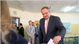 Στο 342ο εκλογικό τμήμα της Α΄Θεσσαλονίκης ψήφισε ο πρώην πρωθυπουργός Κώστας Καραμανλής ...