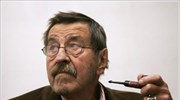 Ο Γκίντερ Γκρας, ο 84χρονος Γερμανός συγγραφέας ο οποίος έχει τιμηθεί με ...