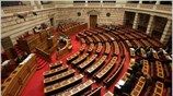 Η αίθουσα της Ολομέλειας στη συνεδρίαση της Βουλής για τη νέα δανειακή ...