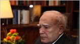 Ο Πρόεδρος της Δημοκρατίας Κάρολος Παπούλιας, παραιτήθηκε του δικαιώματός του για αποζημίωση ...