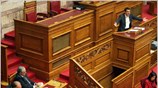 Κατηγορώ στη νέα «τριμερή διακυβέρνηση» και στον πρωθυπουργό, λέγοντας ότι εκβιάζει το ...