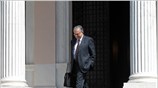 Φωτογραφία αρχείου του Λουκά Παπαδήμου της 31 Αυγούστου 2010, που εξέρχεται από ...