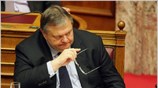 Ο υπουργός Οικονομικών Ευάγγελος Βενιζέλος στη συζήτηση στη Βουλή για την παροχή ...