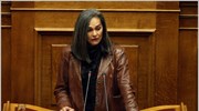Η ανεξάρτητη βουλευτής, Σοφία Σακοράφα, κάλεσε τους βουλευτές του ΠΑΣΟΚ να θέσουν ...