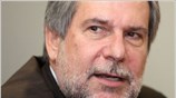 «Οι επιλογές του πρωθυπουργού, οι επιλογές της κυβέρνησης είναι επιλογές του προσκηνίου. ...