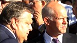 Ο πρωθυπουργός Γιώργος Παπανδρέου και ο αντιπρόεδρος της κυβέρνησης και υπουργός Οικονομικών ...