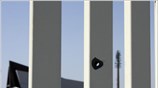 Ανταλλαγή πυροβολισμών μεταξύ αστυνομικών και υπόπτων κοντά στο γήπεδο ποδοσφαίρου στην Τορεόν ...