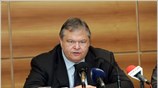 Τη διάθεση της κυβέρνησης να συζητήσει κάθε πιθανή αλλαγή για την ανατροπή ...
