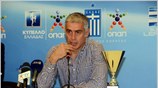 Ο Σωκράτης Κόκκαλης ήταν εκείνος, που τον έπεισε να συνεχίσει για άλλη ...