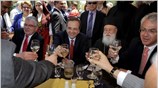 Ο πρόεδρος της Νέας Δημοκρατίας Αντώνης Σαμαράς κατά τη διάρκεια της επίσκεψής ...