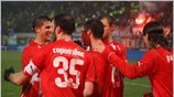Με ένα (αμφισβητούμενο) πέναλτι που μετέτρεψε σε γκολ ο Νταβίντ Φουστέρ, ο ...
