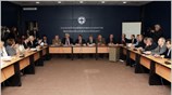 Στο άνοιγμα του επαγγέλματος για τους νέους φαρμακοποιούς, επιτρέποντας τις συστεγάσεις, συμφώνησαν ...