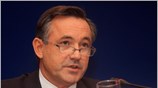 Ο εκπρόσωπος της Ευρωπαϊκής Επιτροπής στην Ελλάδα, Σερβαάς Ντερούζ, στην κοινή συνέντευξη ...